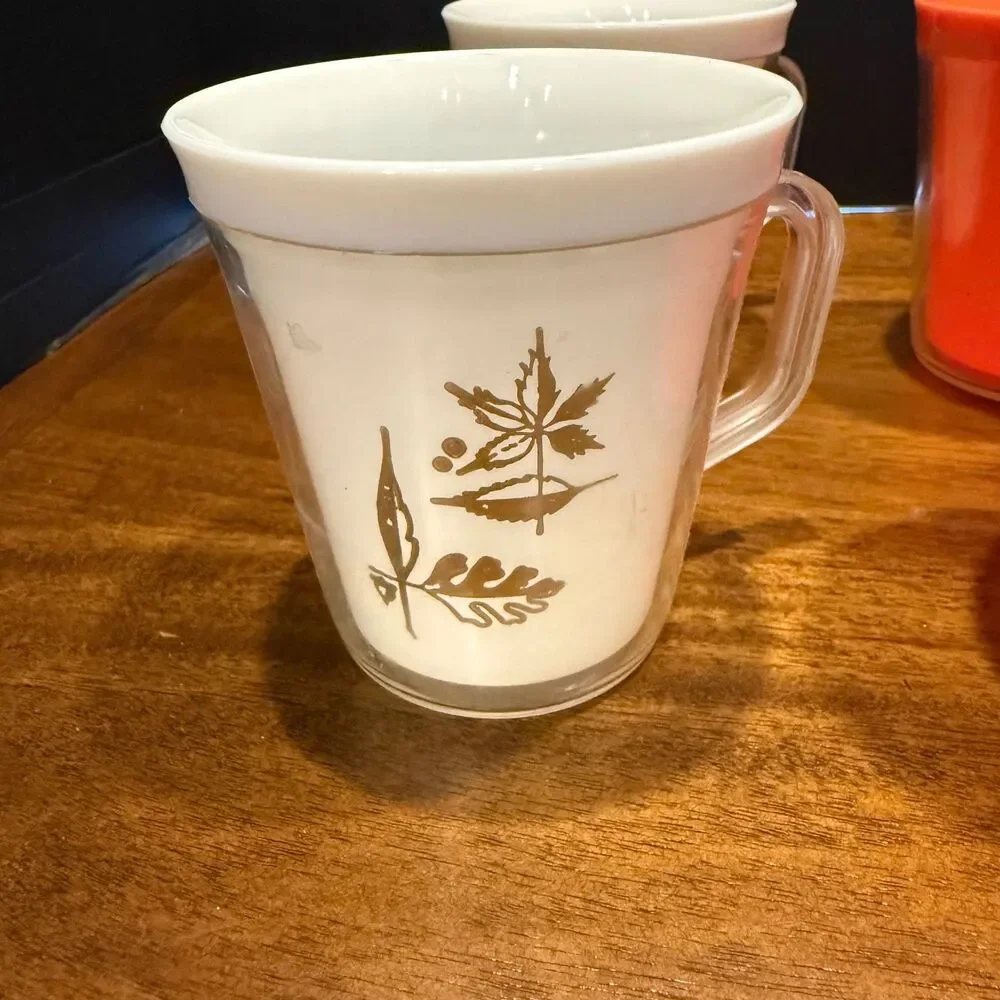 Set of 6 Vtg Insulated Plastic Mugs Double Wall Gold Leaf Print MCM
